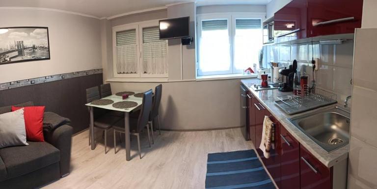 Angi Apartman- Nagyszeru Elhelyezkedes, Vendegkozpontu Szallashely-Szolgaltatas Appartement Harkány Buitenkant foto