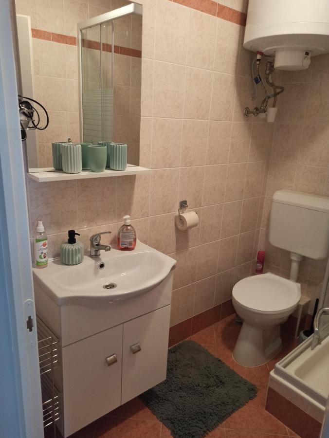 Angi Apartman- Nagyszeru Elhelyezkedes, Vendegkozpontu Szallashely-Szolgaltatas Appartement Harkány Buitenkant foto