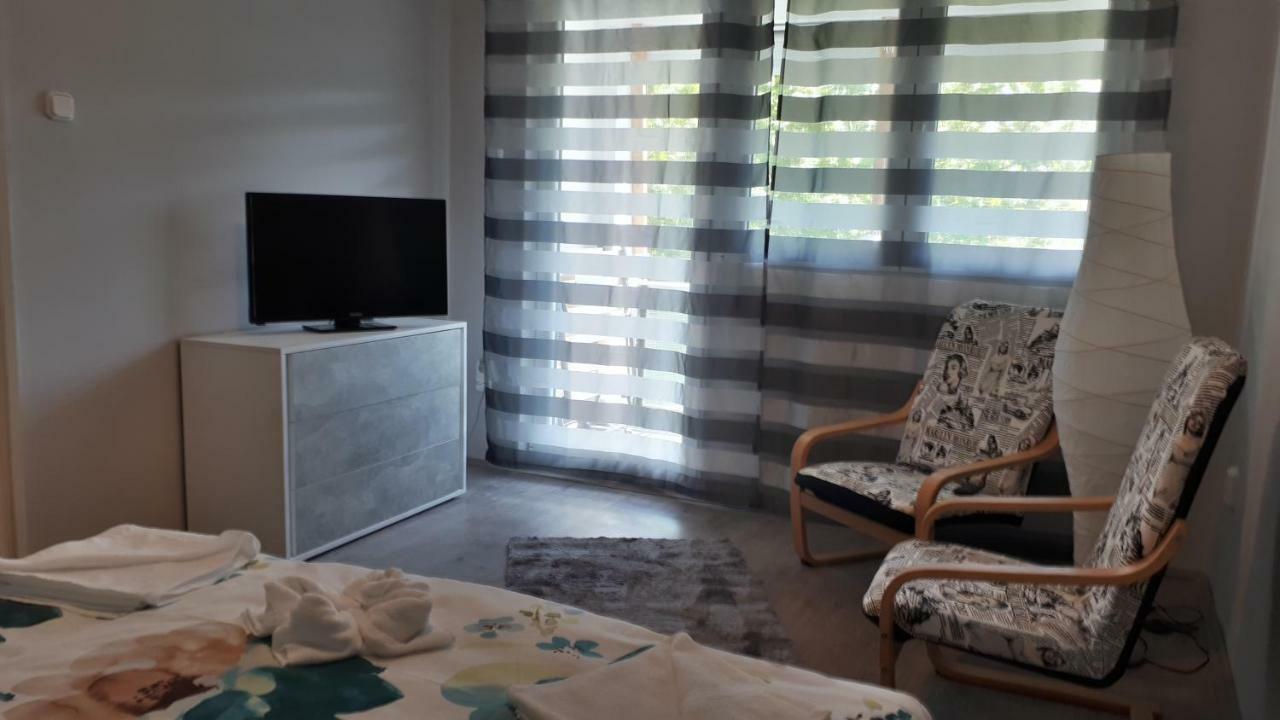 Angi Apartman- Nagyszeru Elhelyezkedes, Vendegkozpontu Szallashely-Szolgaltatas Appartement Harkány Buitenkant foto