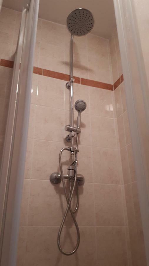 Angi Apartman- Nagyszeru Elhelyezkedes, Vendegkozpontu Szallashely-Szolgaltatas Appartement Harkány Buitenkant foto